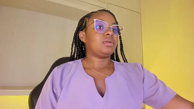 Snapshot of tamaraa_smiith chatting on 05-20-26, 07:44 tamaraa smiith online show from 05-20-26, 07:44