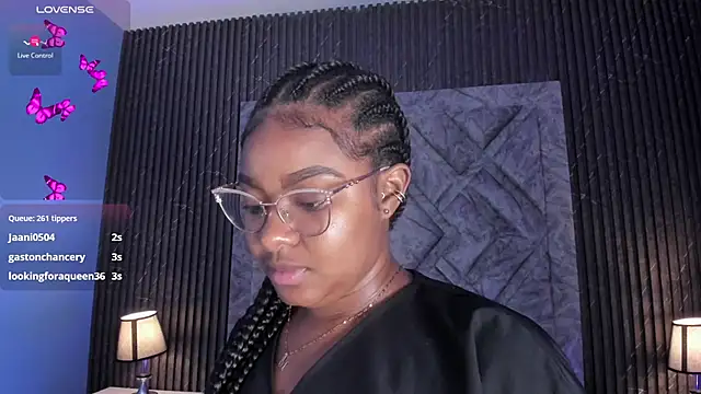 Snapshot of tamaraa_smiith chatting on 10-07-25, 07:48 tamaraa smiith online show from 10-07-25, 07:48