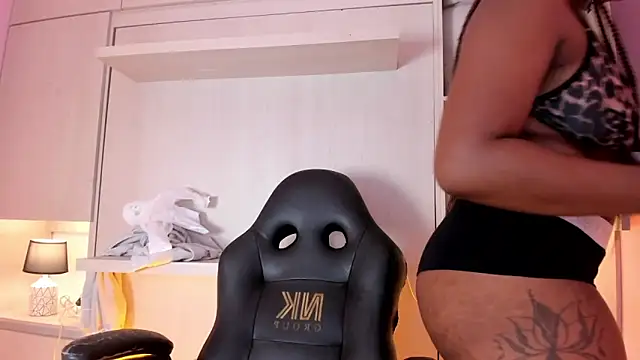 Snapshot of tamaraa_smiith chatting on 09-14-25, 12:38 tamaraa smiith online show from 09-14-25, 12:38