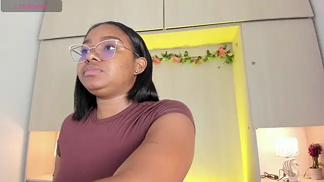 tamaraa smiith online show from 04-15-26, 07:58