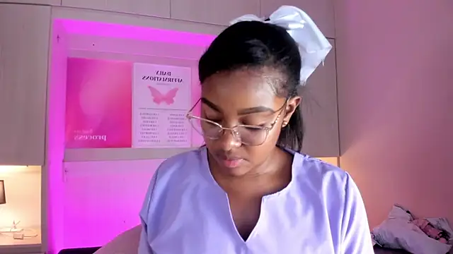 Snapshot of tamaraa_smiith chatting on 12-03-25, 08:08 tamaraa smiith online show from 12-03-25, 08:08