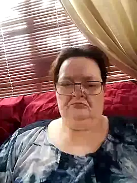 Bayou Woman68 online show from 01-09-26, 04:03