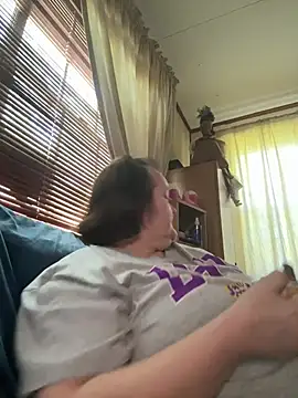 Bayou Woman68 online show from 05-02-26, 06:13