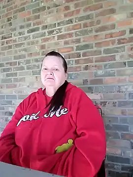 Bayou Woman68 online show from 11-04-25, 04:11