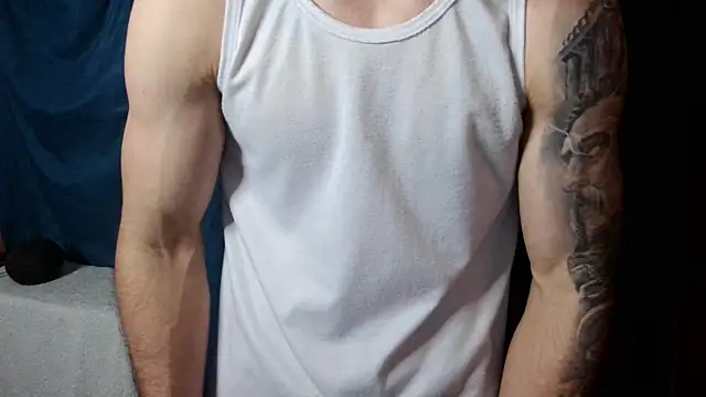 Snapshot of Kenner_fox77 chatting on 12-24-24, 06:33 Kenner fox77 online show from 12-24-24, 06:33