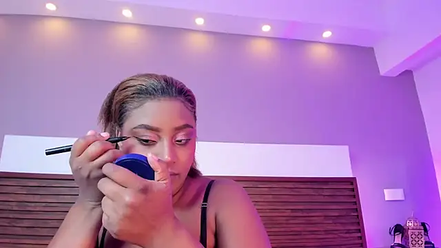 Adelehottman online show from 04-11-26, 06:21