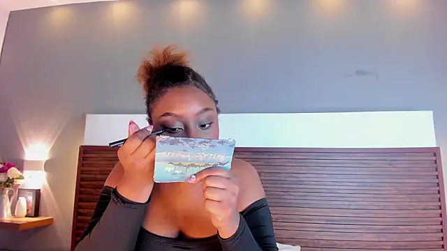 Adelehottman online show from 11-01-25, 12:10