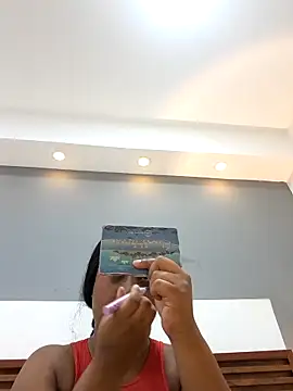 Adelehottman online show from 12-16-25, 12:09