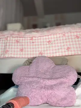 Snapshot of Milena-1 chatting on 02-19-26, 10:01 Milena-1 online show from 02-19-26, 10:01