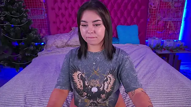 SusieWood online show from 12-18-25, 10:02