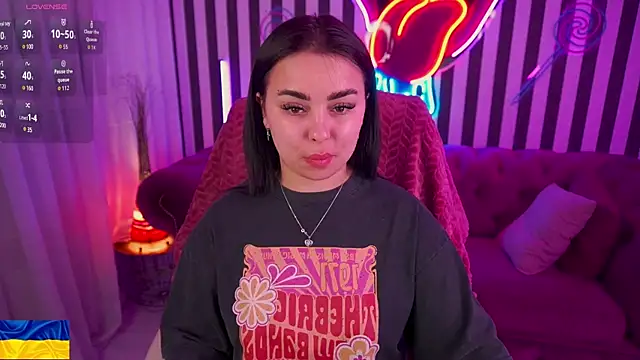 SusieWood online show from 05-17-26, 07:58