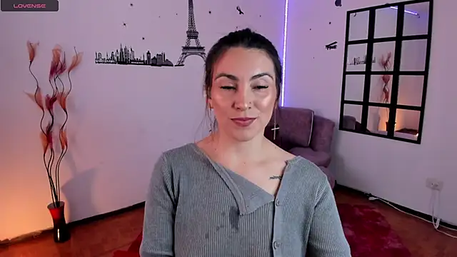 Snapshot of Elizabeth_taylor_b chatting on 02-07-25, 07:38 Elizabeth taylor b online show from 02-07-25, 07:38