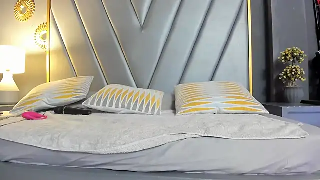 BrendaAdams  online show from 07-23-26, 10:23