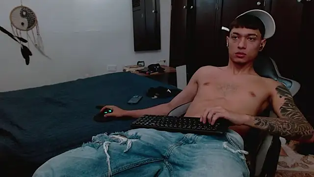 aaron blug online show from 01-18-26, 04:32