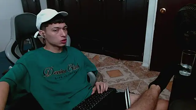 aaron blug online show from 01-10-26, 04:57