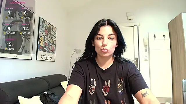 Snapshot of Arya_33 chatting on 09-19-25, 06:17 Arya 33 online show from 09-19-25, 06:17