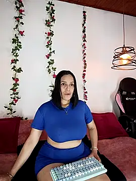 ariana lavoie- online show from 10-29-25, 09:25