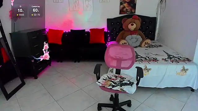 Melanny lopez18 online show from 05-17-26, 02:44