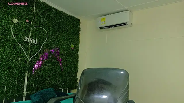 emy 0 online show from 06-26-26, 01:17