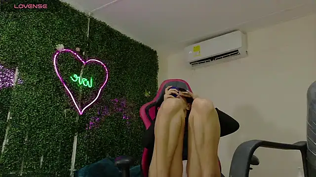 emy 0 online show from 03-25-26, 02:38