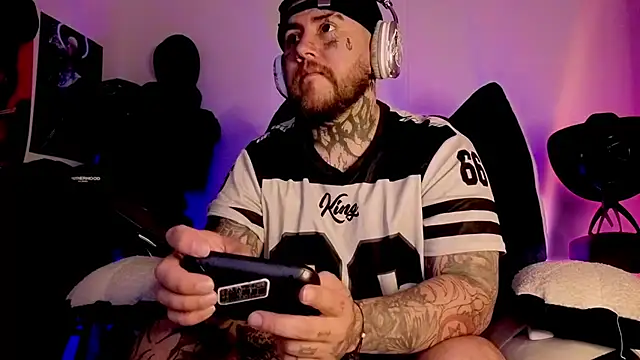 Ash gusbig online show from 02-16-26, 01:37