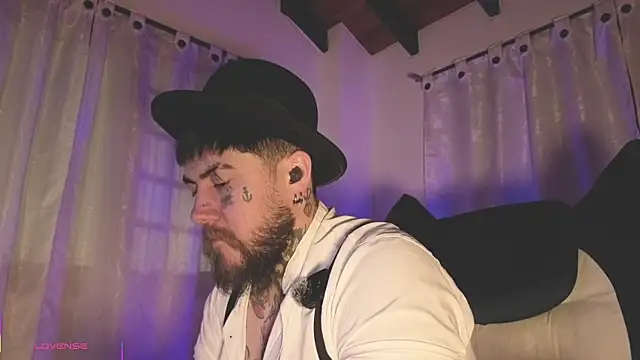 Ash gusbig online show from 04-08-26, 03:41