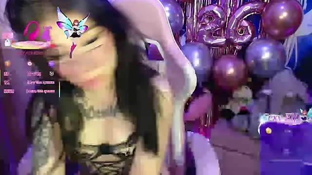 GamerCarrie online show from 05-10-26, 12:36
