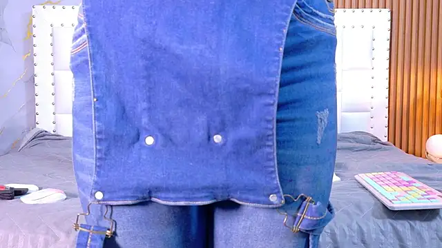 indianschoolgirl online show from 11-18-25, 07:39