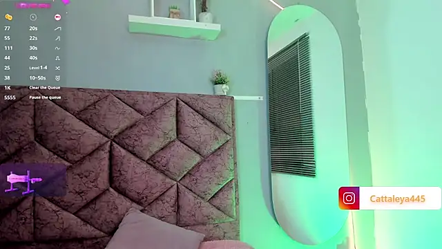 cattaleya    online show from 02-26-25, 06:40