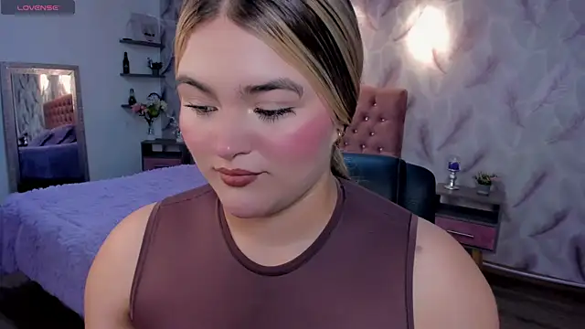 cattaleya    online show from 02-13-26, 03:39