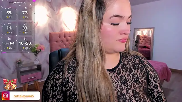 cattaleya    online show from 11-28-25, 03:07