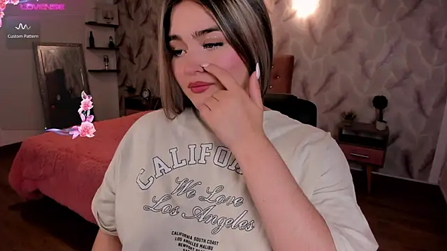 cattaleya    online show from 10-10-25, 03:29