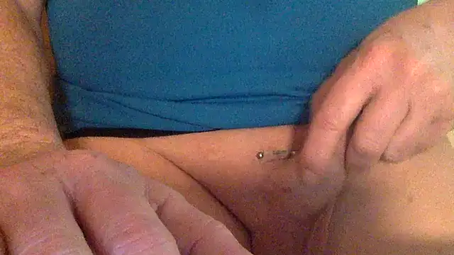 Snapshot of Bobby5169 chatting on 03-10-25, 04:57 Bobby5169 online show from 03-10-25, 04:57