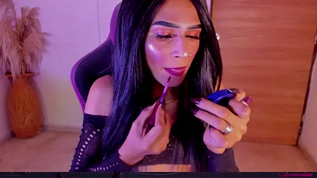 carolinemiller7 online show from 12-17-25, 08:25