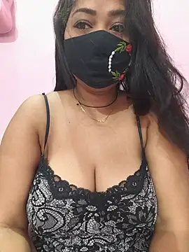 Snapshot of Samarya-78 chatting on 07-01-26, 04:35 Samarya-78 online show from 07-01-26, 04:35