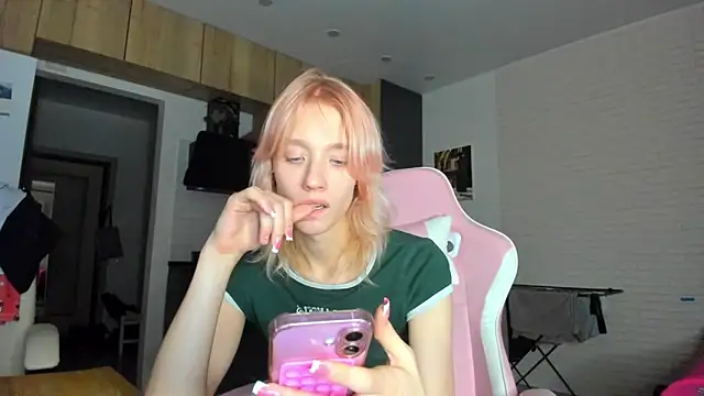  Alice Kitty online show from 02-17-26, 07:33