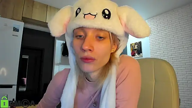  Alice Kitty online show from 11-12-25, 07:34