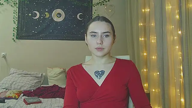 Snapshot of Aurora_workerr chatting on 01-08-25, 12:37 Aurora workerr online show from 01-08-25, 12:37