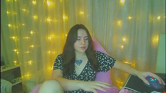 Snapshot of Aurora_workerr chatting on 01-15-26, 11:24 Aurora workerr online show from 01-15-26, 11:24