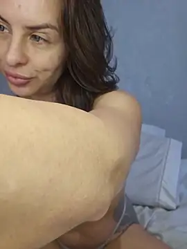Snapshot of Nina_Sport chatting on 07-18-26, 01:09 Nina Sport online show from 07-18-26, 01:09