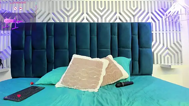 Abbyadams online show from 10-24-25, 04:22