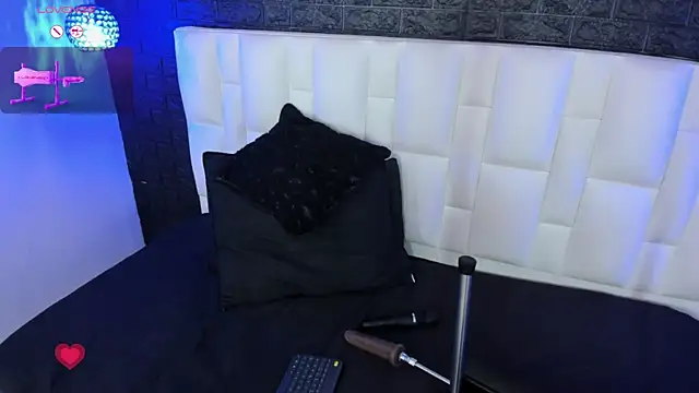 Abbyadams online show from 10-18-25, 03:19