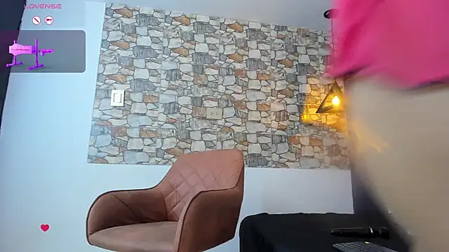 Abbyadams online show from 10-28-25, 03:07