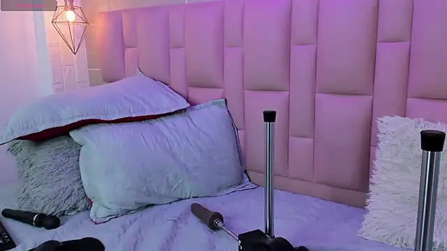 Abbyadams online show from 03-11-26, 03:33