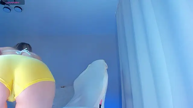 JennyWoody online show from 10-15-25, 04:26