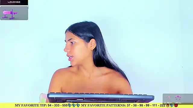 AriannaLewiis online show from 04-22-26, 07:53
