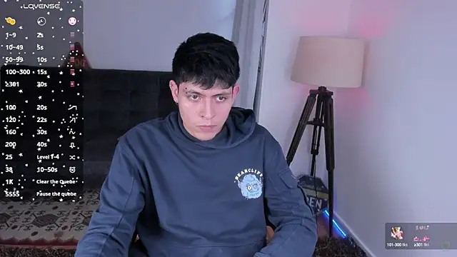 MyLatinHotBoys online show from 12-18-24, 11:56