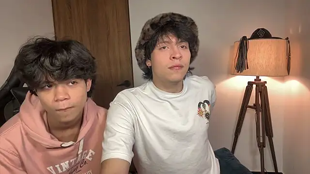 MyLatinHotBoys online show from 04-12-26, 09:40