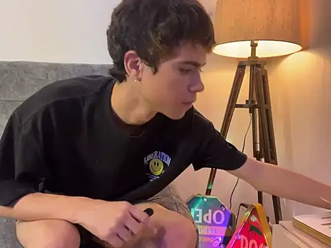 MyLatinHotBoys online show from 01-11-25, 01:37