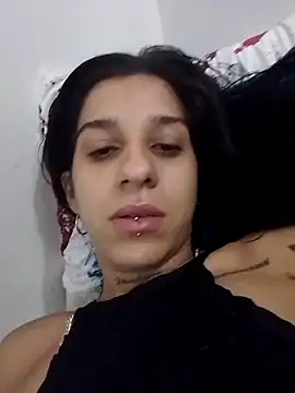 Snapshot of baby_liz01 chatting on 10-12-25, 03:19 baby liz01 online show from 10-12-25, 03:19